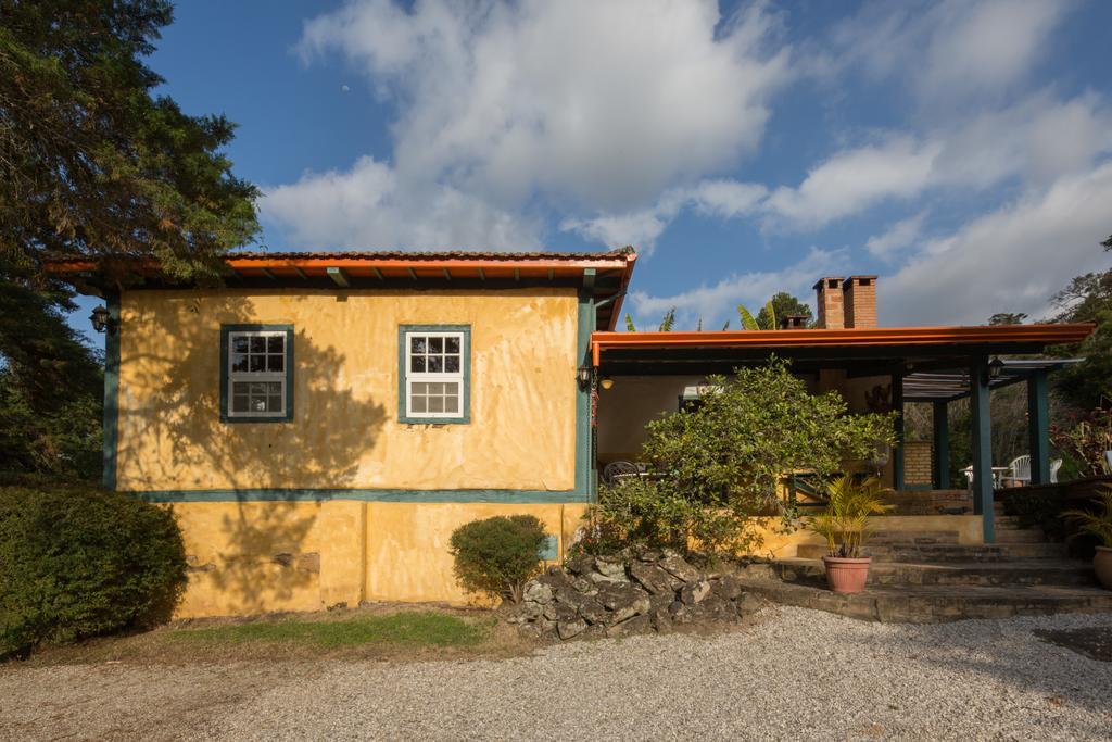 Pousada Chales Da Casa Centenaria Santo Antonio do Pinhal Bagian luar foto